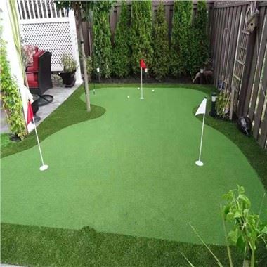 Hierba verde de golf falsa